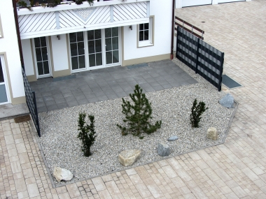 051.jpg 051.jpg
